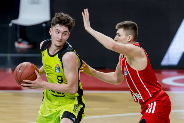 场上压力和 场上压力和