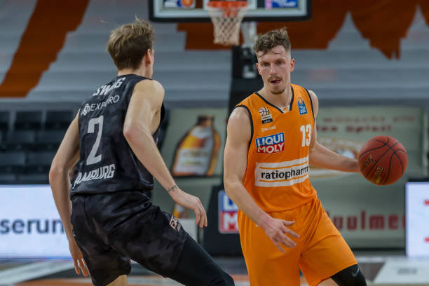 赛场上大放 赛场上大放