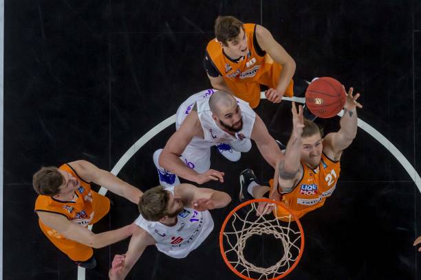 间的临近 间的临近